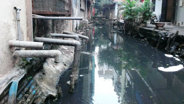 ảnh thông tắc thoát sàn